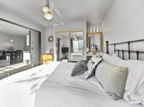 Carriage House 305 condo